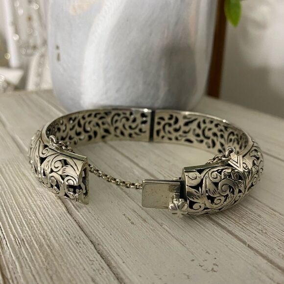 Retired Silpada Filigree Bangle - Picture 5 of 10